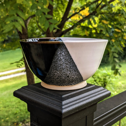 Monochromia Criss Cross - Medium Bowl